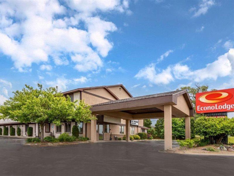 Econo Lodge Traverse City Buitenkant foto