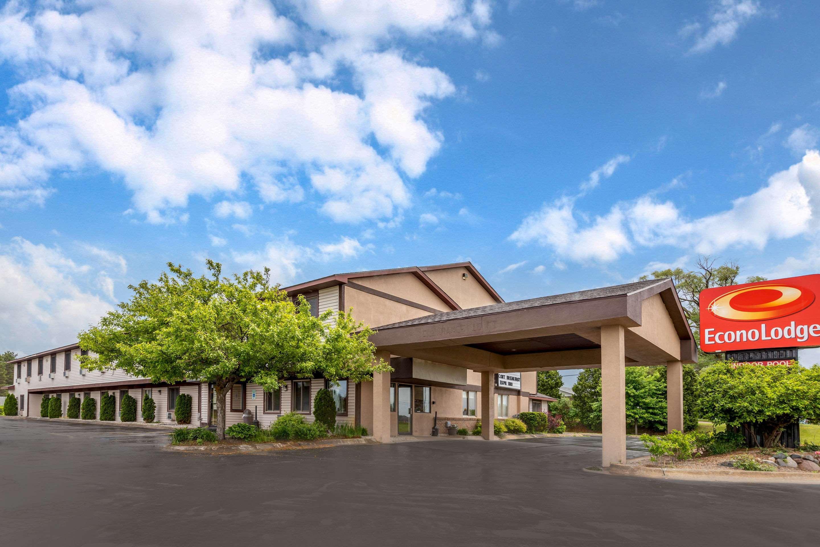 Econo Lodge Traverse City Buitenkant foto