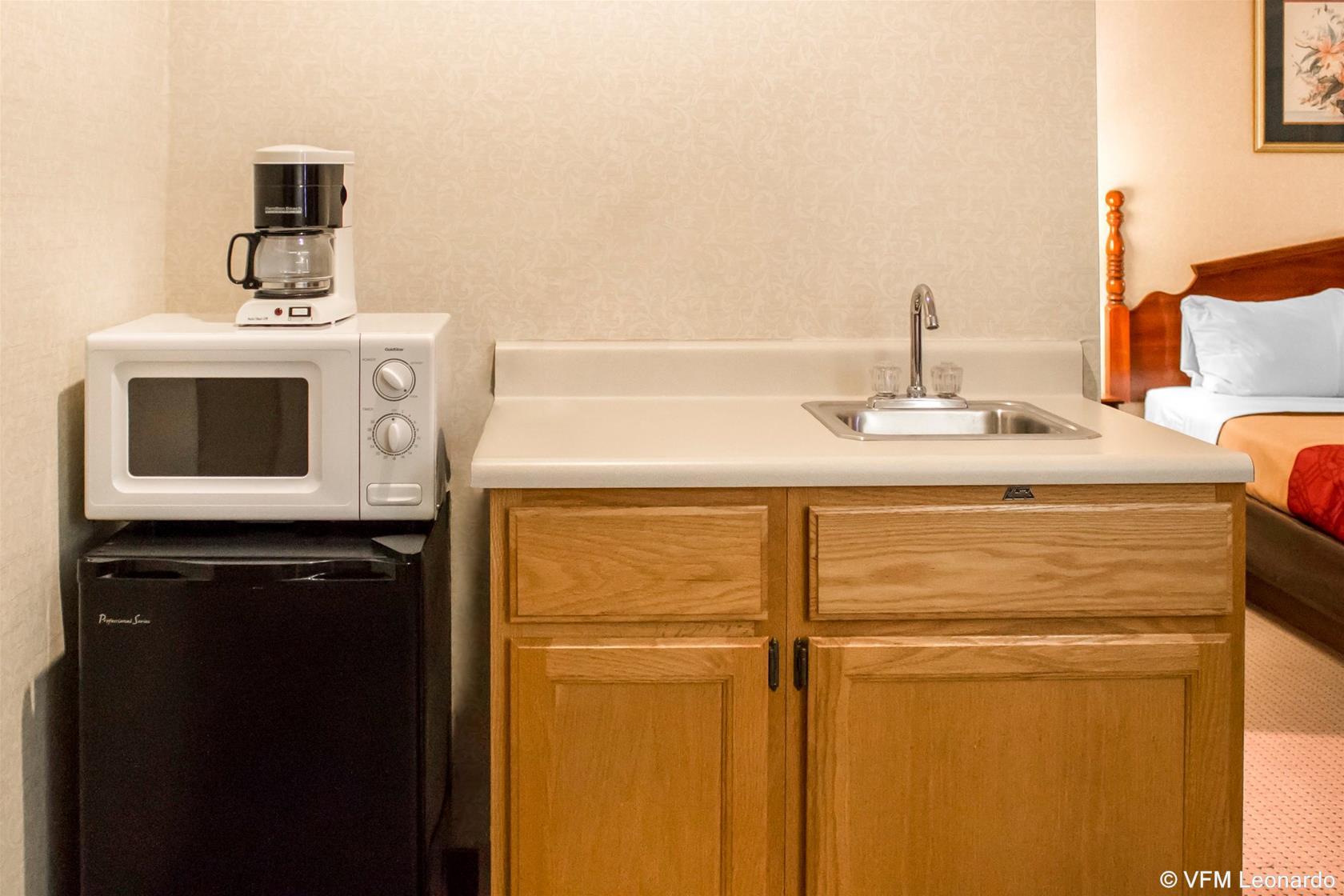 Econo Lodge Traverse City Buitenkant foto