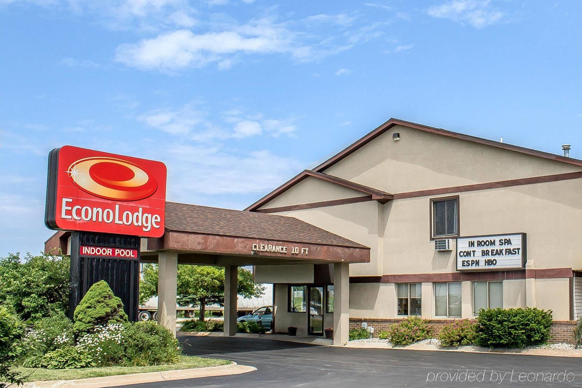 Econo Lodge Traverse City Buitenkant foto